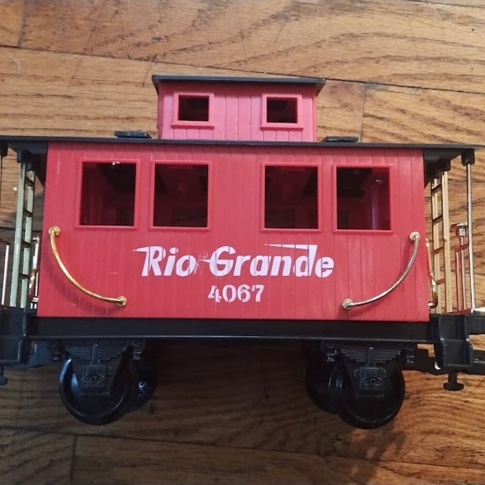 Eztec Rio Grande Train Caboose Car Number 4067 G Scale Red